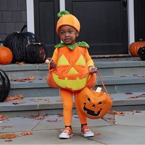 ❌SOLD❌ Pottery Barn Kids Glow-in-the-Dark Pumpkin Costume - Size 2T